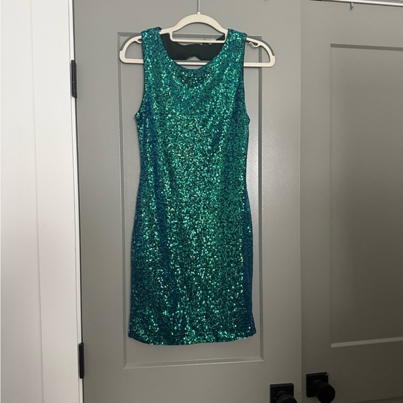 H&M Dresses & Skirts - H&M Green Sequin Sheath Mini Dress